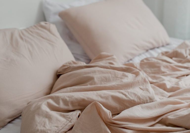 unmade-dusty-pink-bedding